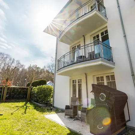 Iv Jahreszeiten Hotell 4*