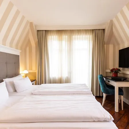 Hotell Iv Jahreszeiten