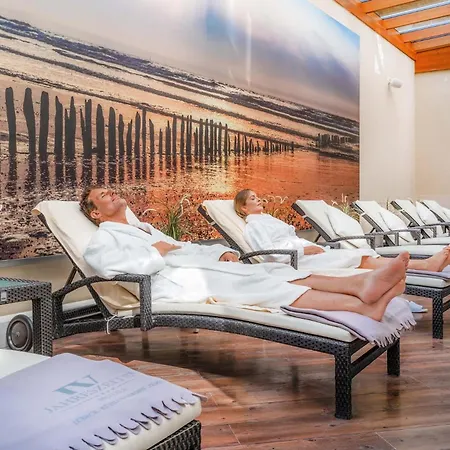 Iv Jahreszeiten Hotel 4*