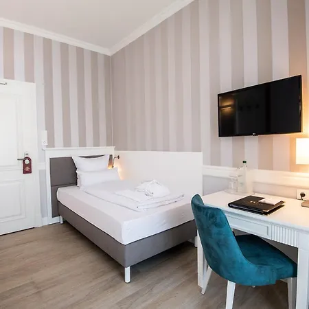 Hotel Iv Jahreszeiten Ostseebad Kühlungsborn