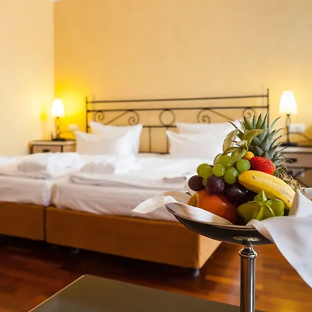 Hotell Iv Jahreszeiten Ostseebad Kühlungsborn