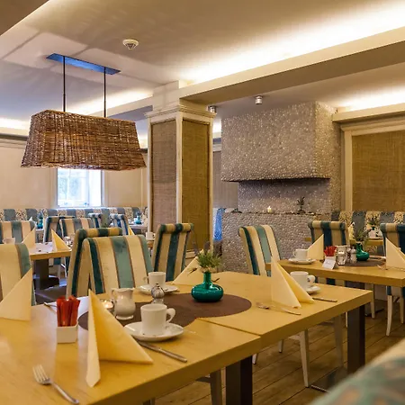 Vier Jahreszeiten Hotel Ostseebad Kühlungsborn