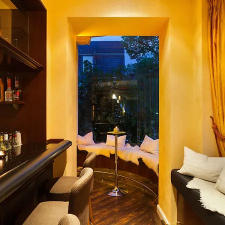 Hotell Iv Jahreszeiten 4*