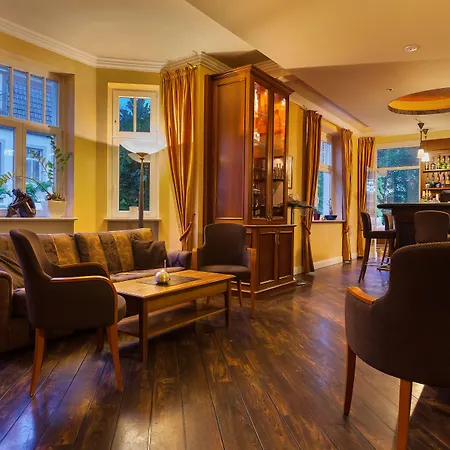 Hotell Iv Jahreszeiten Ostseebad Kühlungsborn