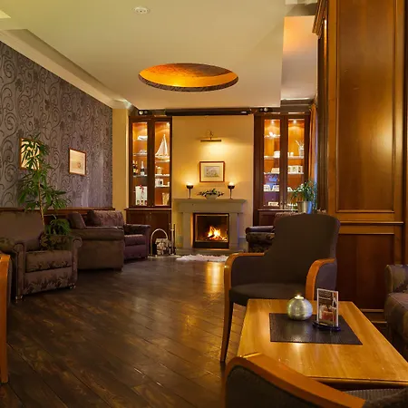 Hotell Iv Jahreszeiten