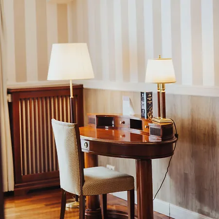 Hotel Iv Jahreszeiten