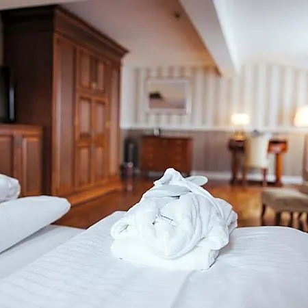 Hotell Iv Jahreszeiten Ostseebad Kühlungsborn